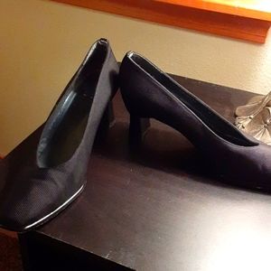 Stuart Weitzman Black Pumps 8.5